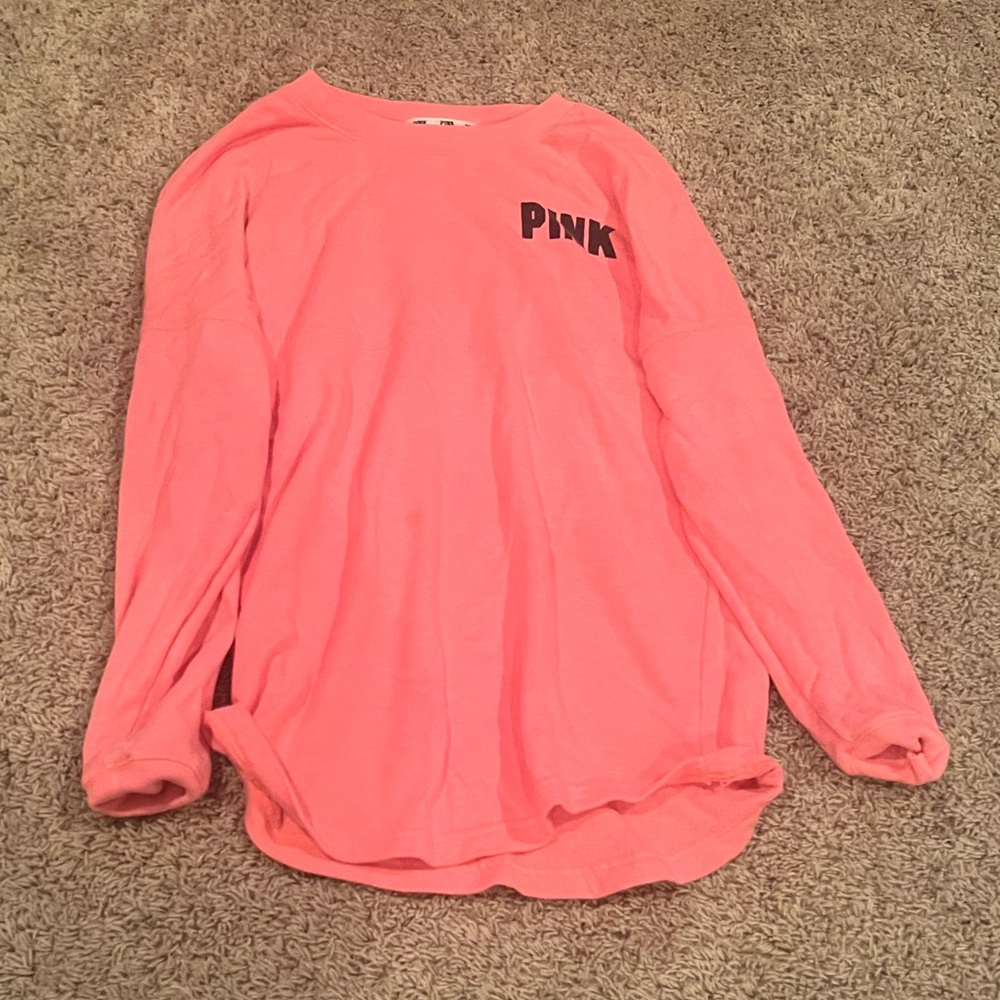 2000’s pink crewneck